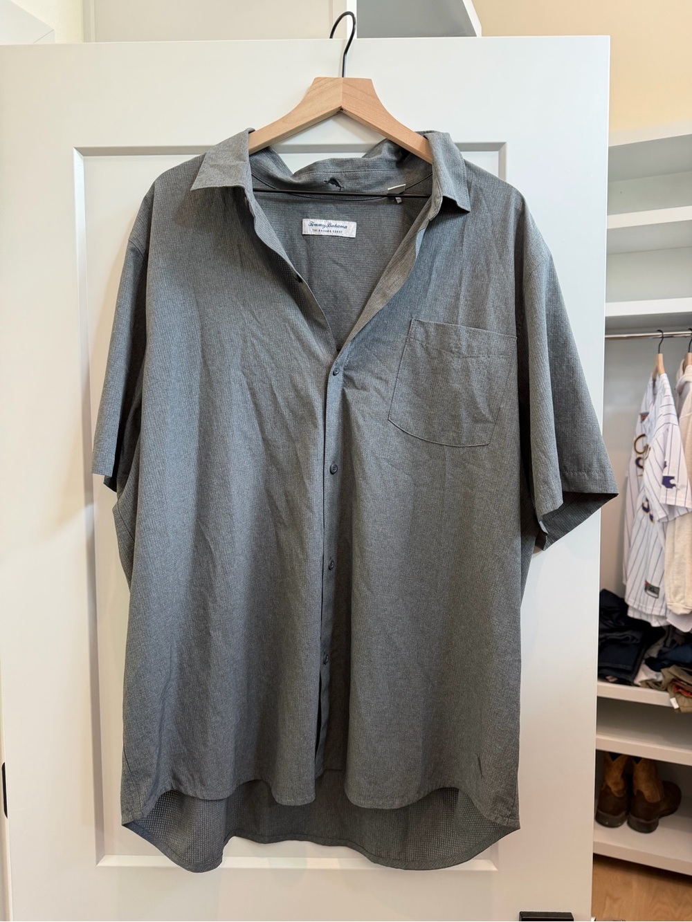 Tommy Bahama Men's Short-Sleeve Button-Down Shirt in Gray